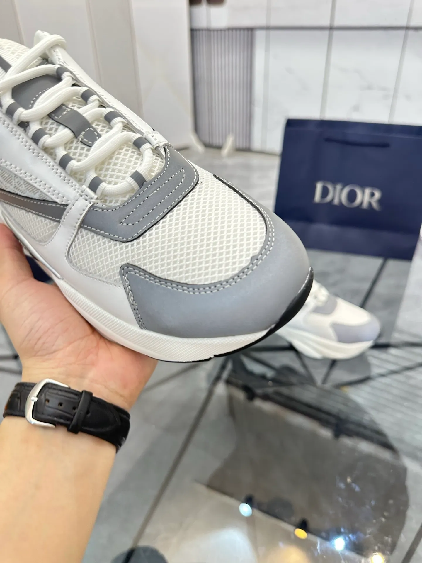 Men's shoes: 💰P460¥ Ready in Guangzhou, fully packaged Product trademark: Dior* "Dior*" low-top casual shoes Regular size: 38-46 (can be customized to 47) B22 Product materials: imported cowhide leather upper spliced ​​with original fabric, breathable lining, original outsole. Number: 920
